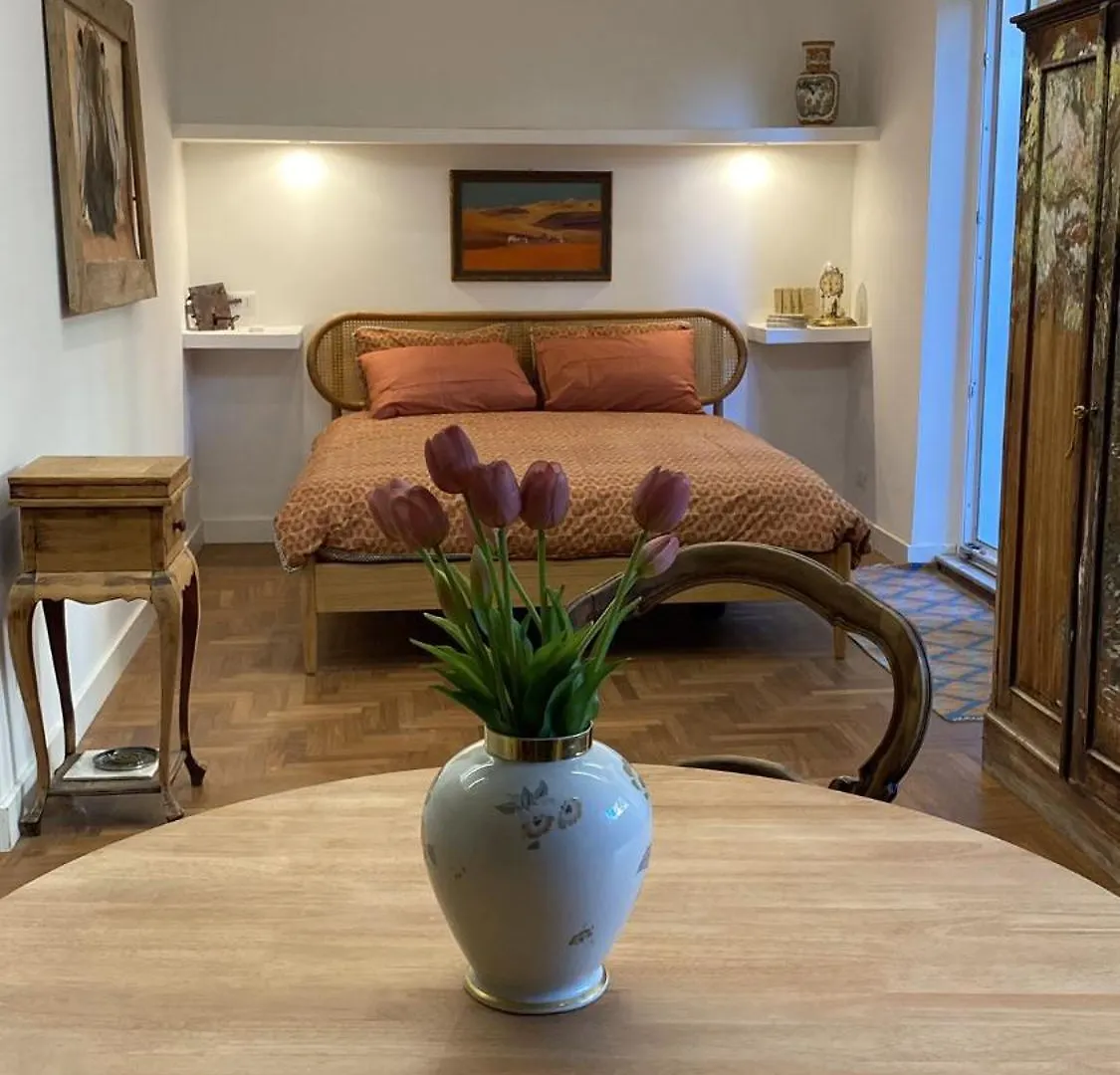 La Casetta Di Charlotte Rome Bed & Breakfast